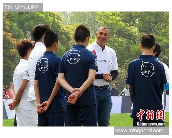 当今足球界最具人气与实力的球星是谁他如何在绿茵场上征服世界