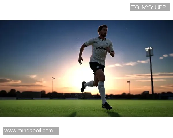 足球球星转型商人揭秘：从绿茵场到商业帝国的成功之路